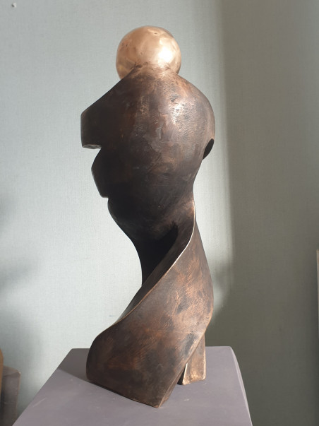 A Thought original painting by Liutauras Griežė. Sculpture